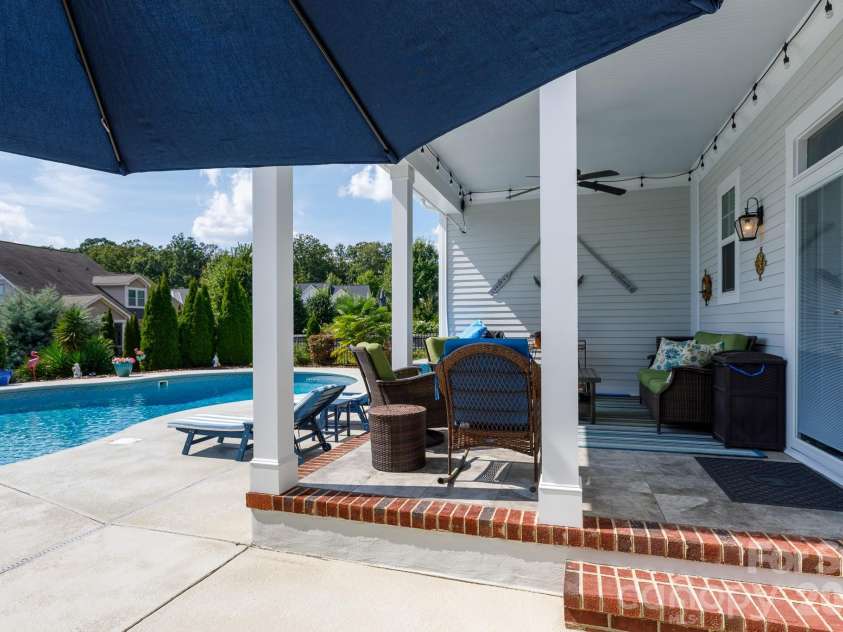1522 Half Pint Loop, Fort Mill, SC 29708.  MLS# CAR4425037, YatesRealty ID 51008. 
