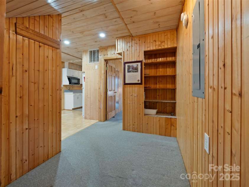 140 Hangin Dog Lane, Lake Toxaway, NC 28747.  MLS# CAR4291644, YatesRealty ID 5101. 