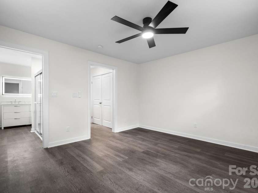 411 20TH Avenue, Hickory, NC 28601.  MLS# CAR4379794, YatesRealty ID 5101. 