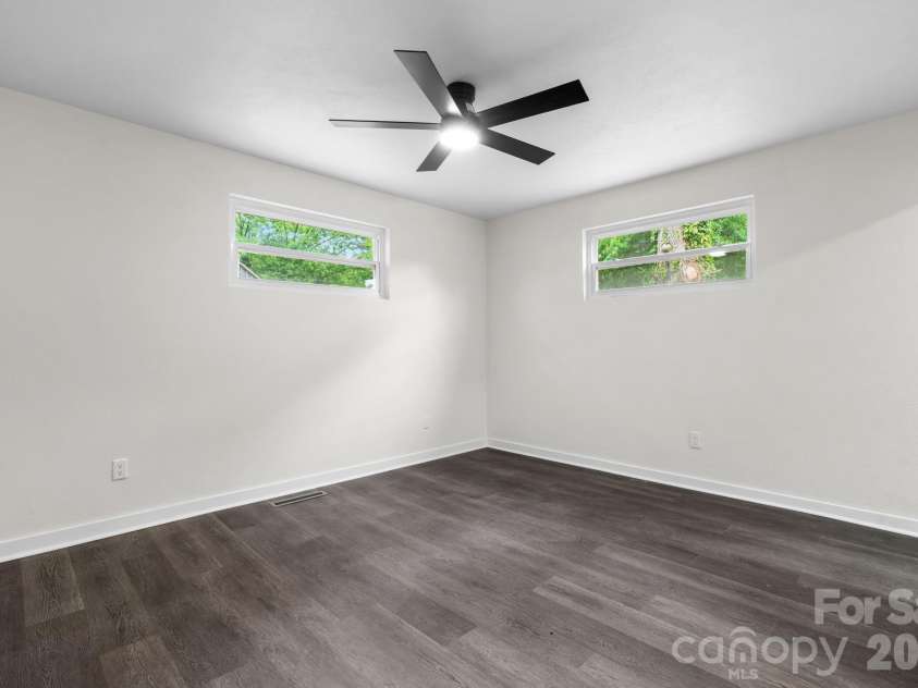 411 20TH Avenue, Hickory, NC 28601.  MLS# CAR4379794, YatesRealty ID 5101. 