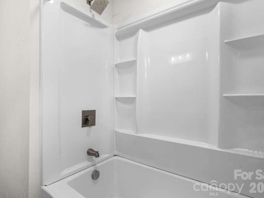 411 20TH Avenue, Hickory, NC 28601.  MLS# CAR4379794, YatesRealty ID 5101. 