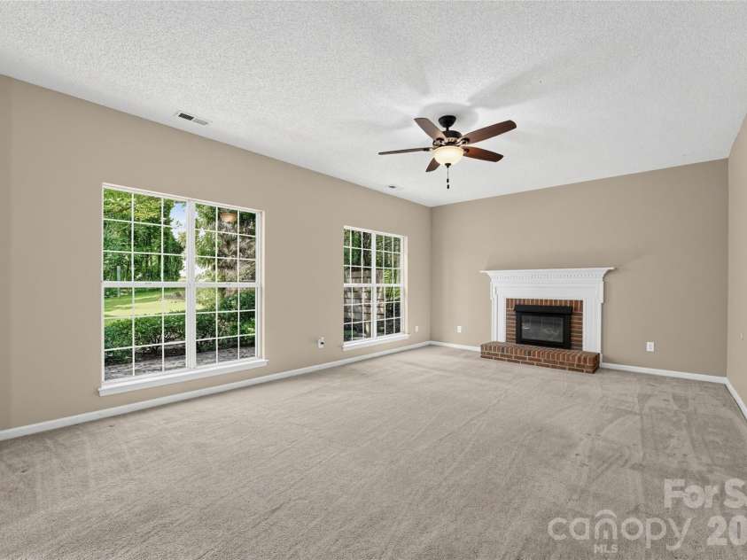 4635 Appley Mead Lane, Charlotte, NC 28269.  MLS# CAR4425153, YatesRealty ID 51011. 