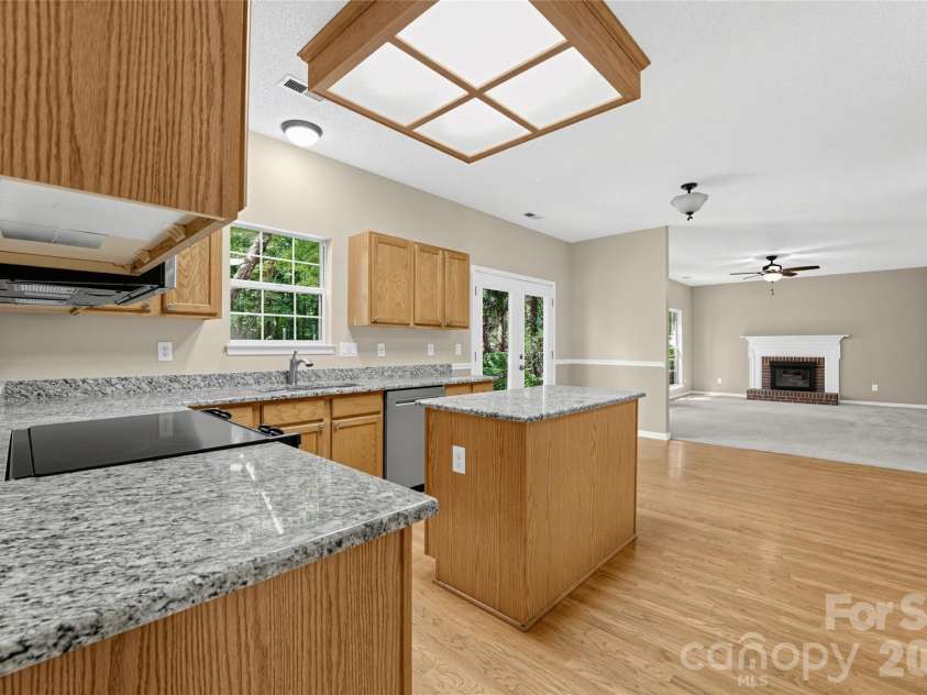 4635 Appley Mead Lane, Charlotte, NC 28269.  MLS# CAR4425153, YatesRealty ID 51011. 