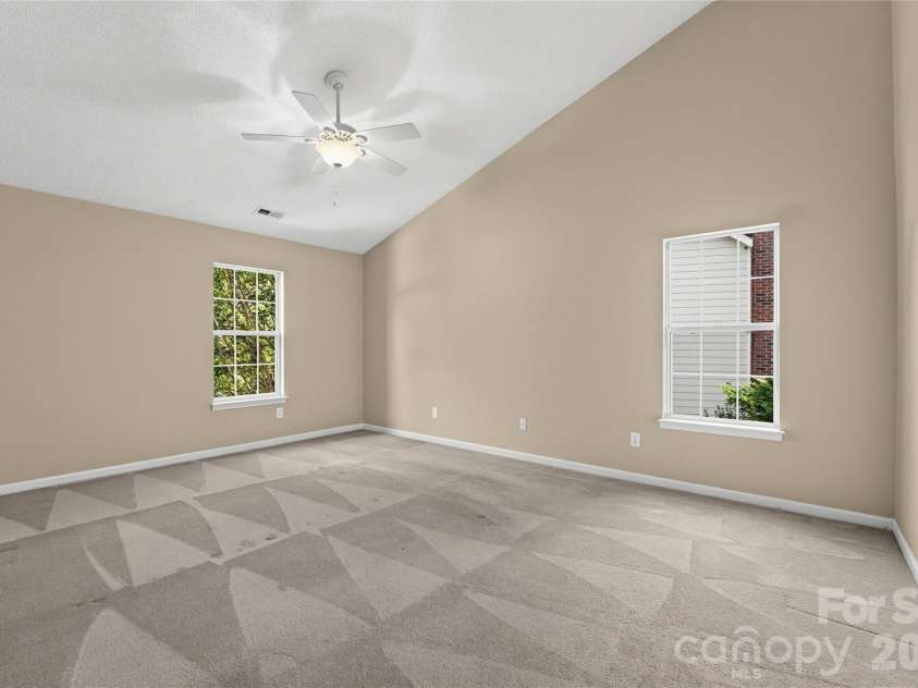 4635 Appley Mead Lane, Charlotte, NC 28269.  MLS# CAR4425153, YatesRealty ID 51011. 