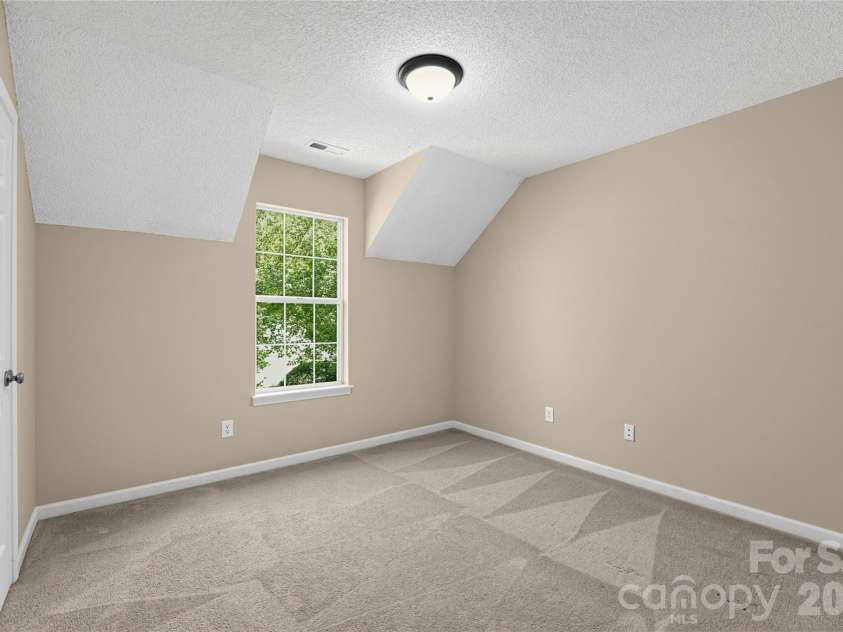 4635 Appley Mead Lane, Charlotte, NC 28269.  MLS# CAR4425153, YatesRealty ID 51011. 