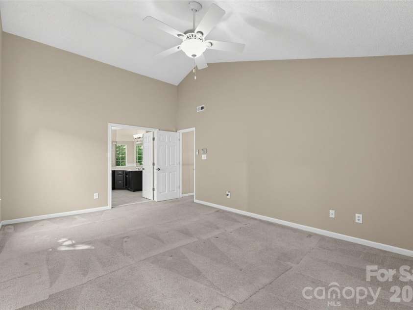4635 Appley Mead Lane, Charlotte, NC 28269.  MLS# CAR4425153, YatesRealty ID 51011. 
