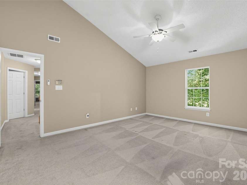 4635 Appley Mead Lane, Charlotte, NC 28269.  MLS# CAR4425153, YatesRealty ID 51011. 