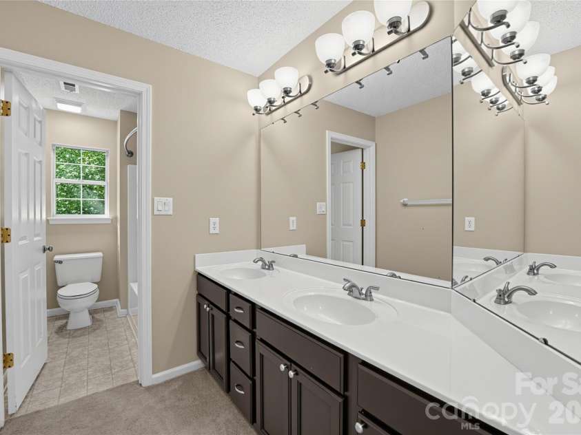 4635 Appley Mead Lane, Charlotte, NC 28269.  MLS# CAR4425153, YatesRealty ID 51011. 