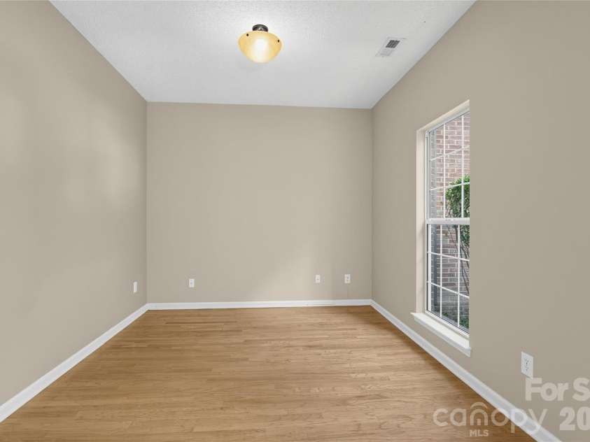 4635 Appley Mead Lane, Charlotte, NC 28269.  MLS# CAR4425153, YatesRealty ID 51011. 
