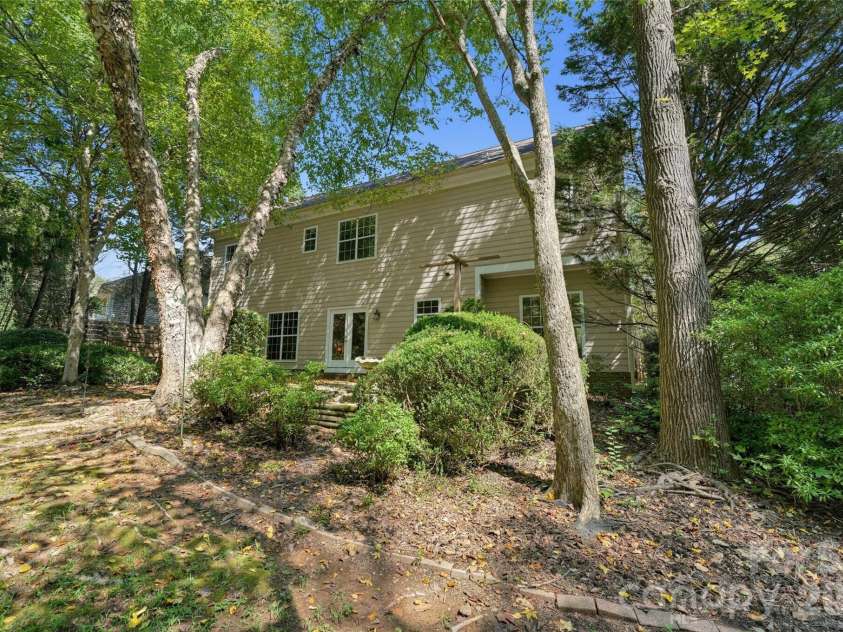 4635 Appley Mead Lane, Charlotte, NC 28269.  MLS# CAR4425153, YatesRealty ID 51011. 