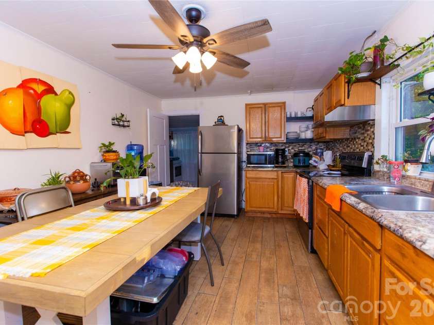 2287 US 70 Highway, Morganton, NC 28655.  MLS# CAR4425084, YatesRealty ID 51012. 