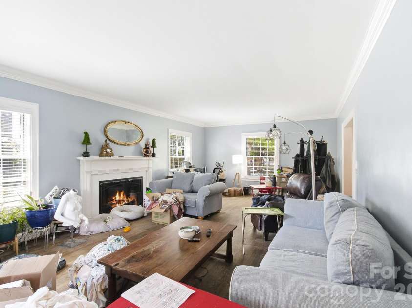 199 Kimberly Avenue, Asheville, NC 28804.  MLS# CAR4419910, YatesRealty ID 51013. 