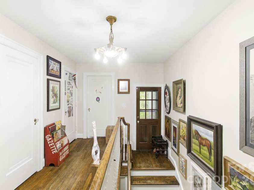 199 Kimberly Avenue, Asheville, NC 28804.  MLS# CAR4419910, YatesRealty ID 51013. 