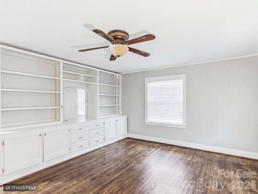 199 Kimberly Avenue, Asheville, NC 28804.  MLS# CAR4419910, YatesRealty ID 51013. 