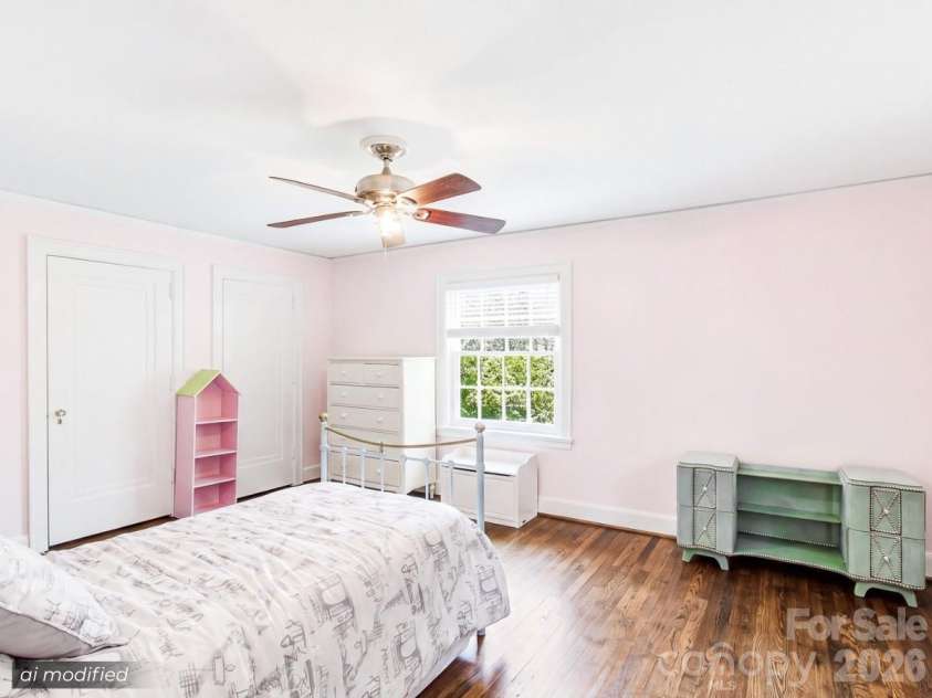199 Kimberly Avenue, Asheville, NC 28804.  MLS# CAR4419910, YatesRealty ID 51013. 