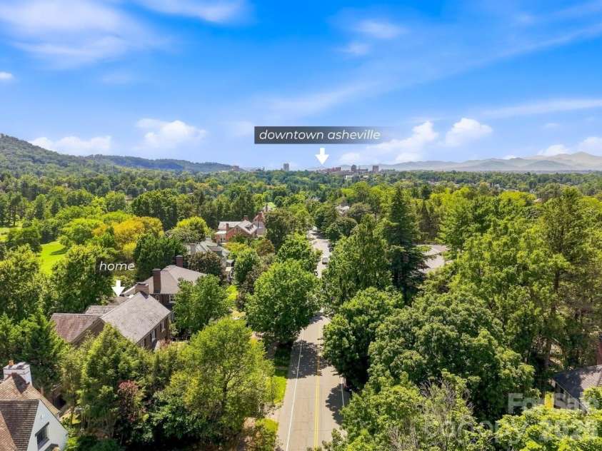 199 Kimberly Avenue, Asheville, NC 28804.  MLS# CAR4419910, YatesRealty ID 51013. 