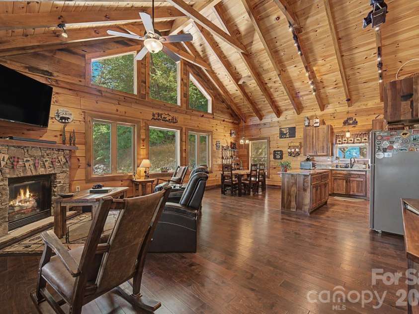 58 Indianola Lane, Bryson City, NC 28713.  MLS# CAR4424618, YatesRealty ID 51014. 