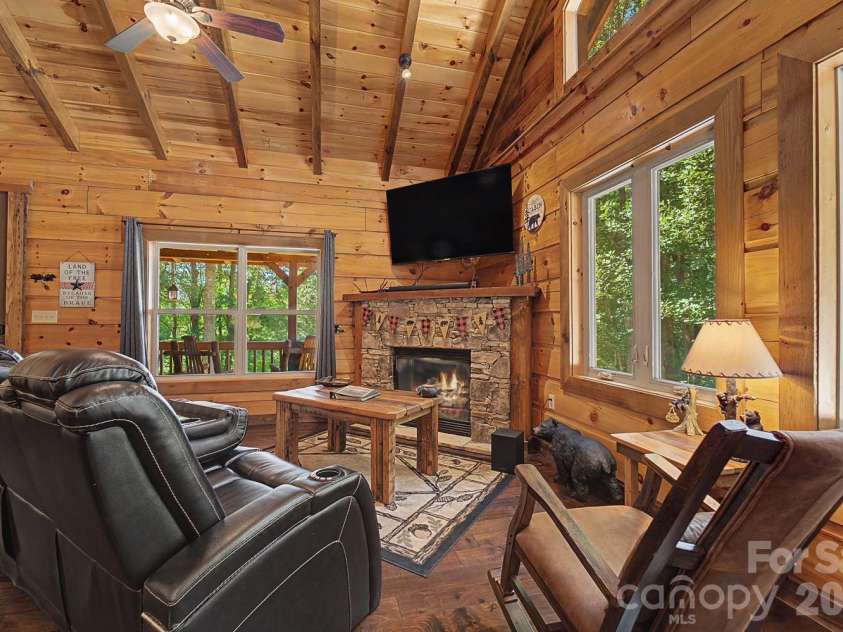 58 Indianola Lane, Bryson City, NC 28713.  MLS# CAR4424618, YatesRealty ID 51014. 