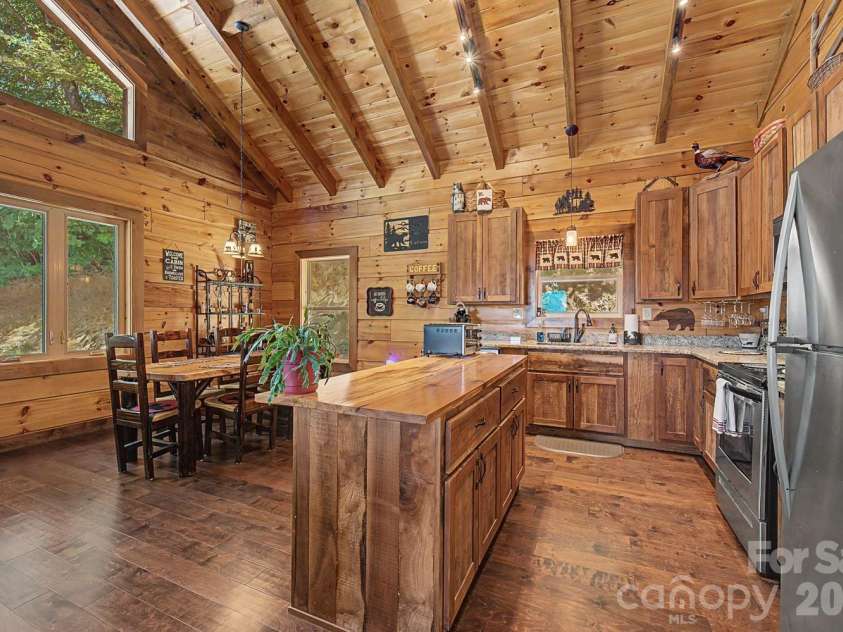 58 Indianola Lane, Bryson City, NC 28713.  MLS# CAR4424618, YatesRealty ID 51014. 