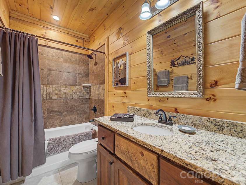 58 Indianola Lane, Bryson City, NC 28713.  MLS# CAR4424618, YatesRealty ID 51014. 