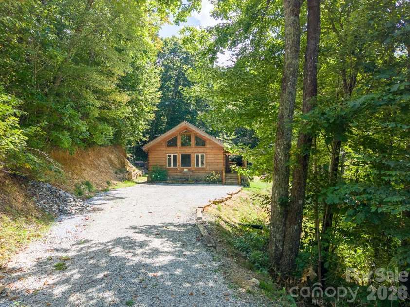 58 Indianola Lane, Bryson City, NC 28713.  MLS# CAR4424618, YatesRealty ID 51014. 