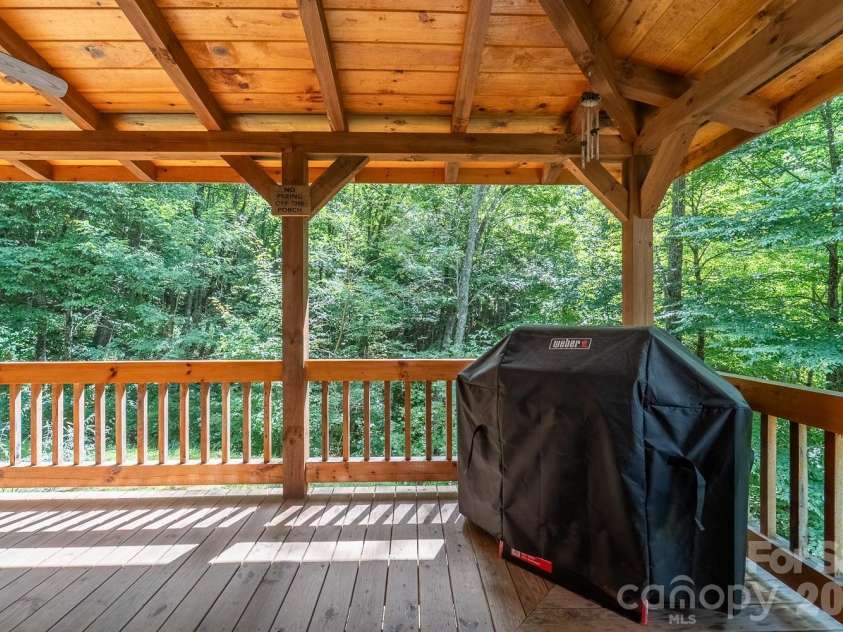 58 Indianola Lane, Bryson City, NC 28713.  MLS# CAR4424618, YatesRealty ID 51014. 