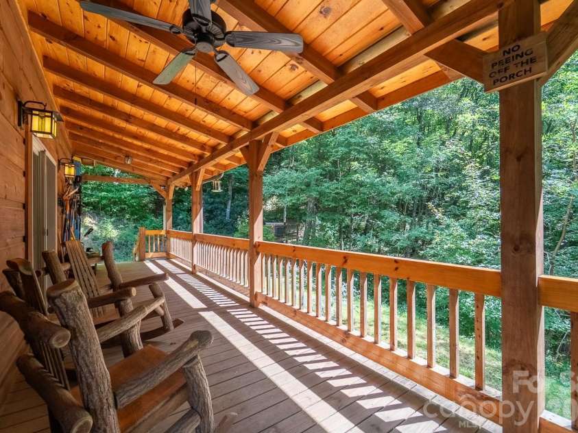 58 Indianola Lane, Bryson City, NC 28713.  MLS# CAR4424618, YatesRealty ID 51014. 