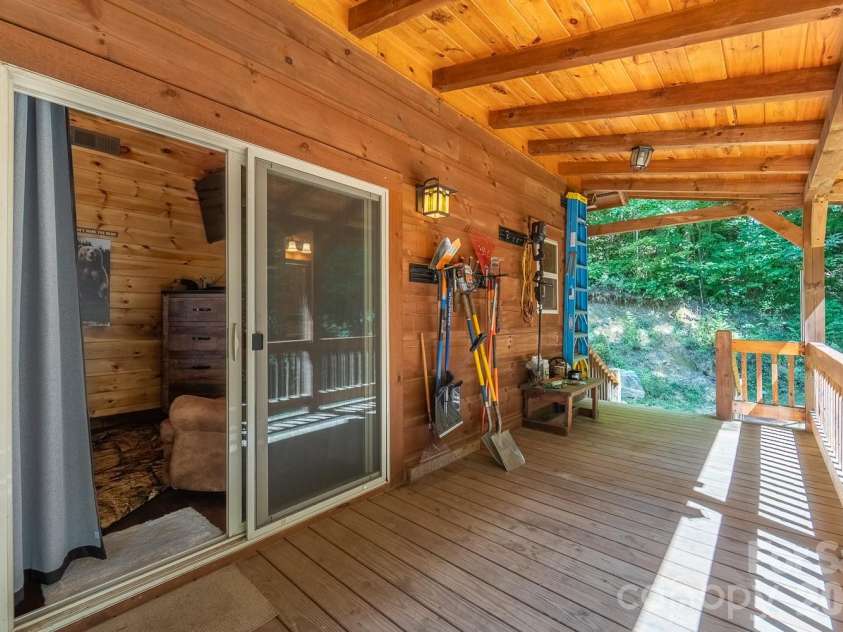 58 Indianola Lane, Bryson City, NC 28713.  MLS# CAR4424618, YatesRealty ID 51014. 