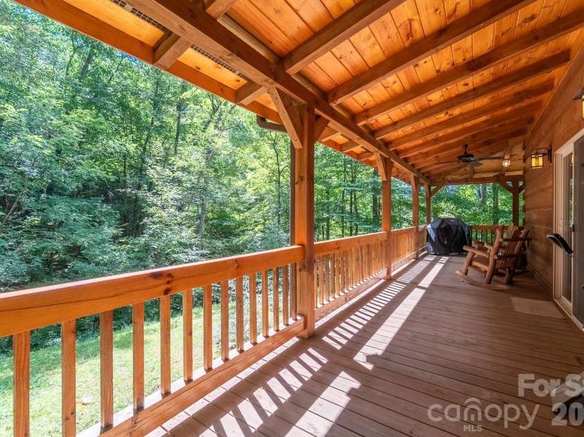 58 Indianola Lane, Bryson City, NC 28713.  MLS# CAR4424618, YatesRealty ID 51014. 