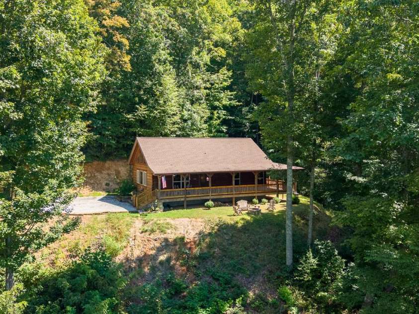58 Indianola Lane, Bryson City, NC 28713.  MLS# CAR4424618, YatesRealty ID 51014. 