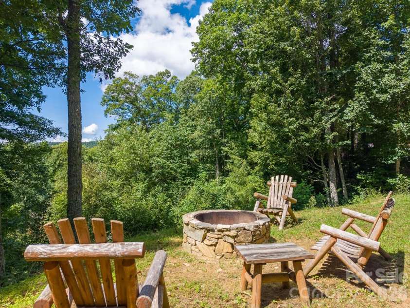 58 Indianola Lane, Bryson City, NC 28713.  MLS# CAR4424618, YatesRealty ID 51014. 