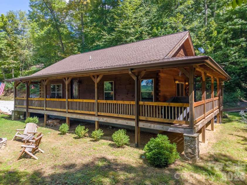 58 Indianola Lane, Bryson City, NC 28713.  MLS# CAR4424618, YatesRealty ID 51014. 