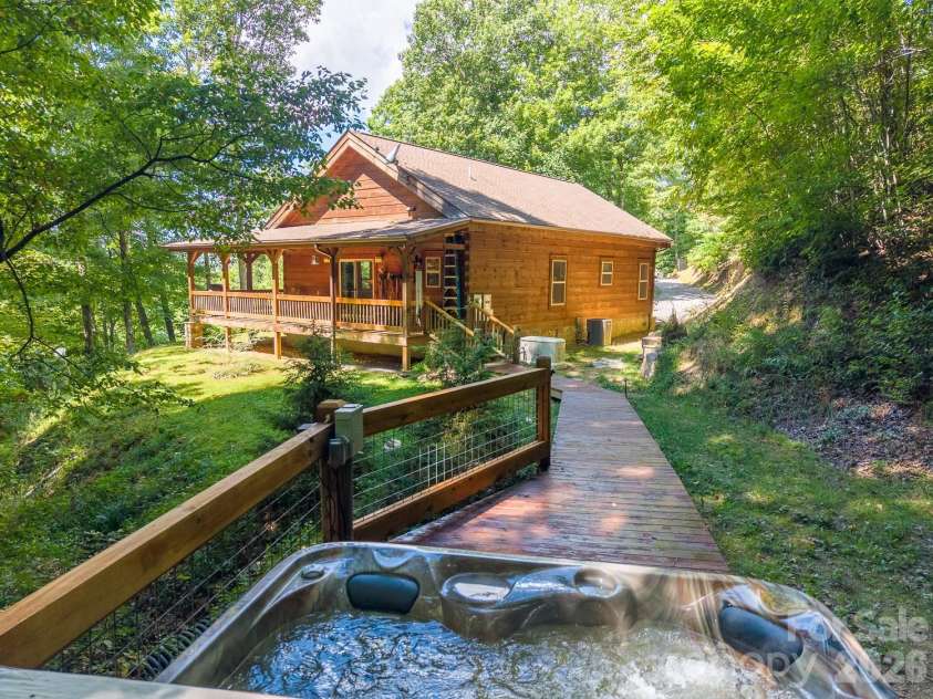 58 Indianola Lane, Bryson City, NC 28713.  MLS# CAR4424618, YatesRealty ID 51014. 