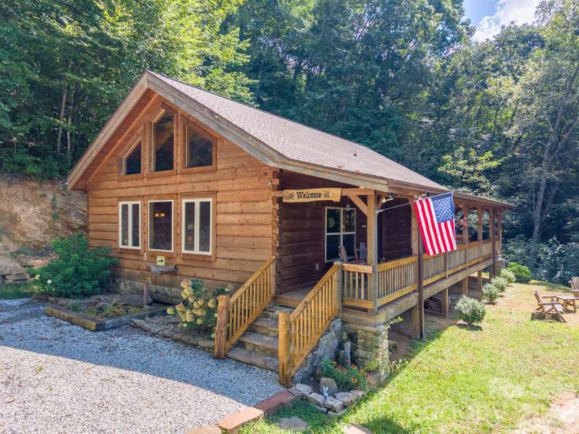 58 Indianola Lane, Bryson City, NC 28713.  MLS# CAR4424618, YatesRealty ID 51014. 