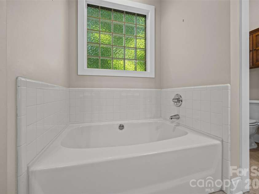 172 Mill Pond Road, Clover, SC 29710.  MLS# CAR4425173, YatesRealty ID 51016. 