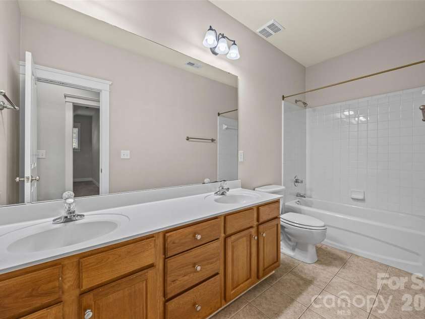 172 Mill Pond Road, Clover, SC 29710.  MLS# CAR4425173, YatesRealty ID 51016. 
