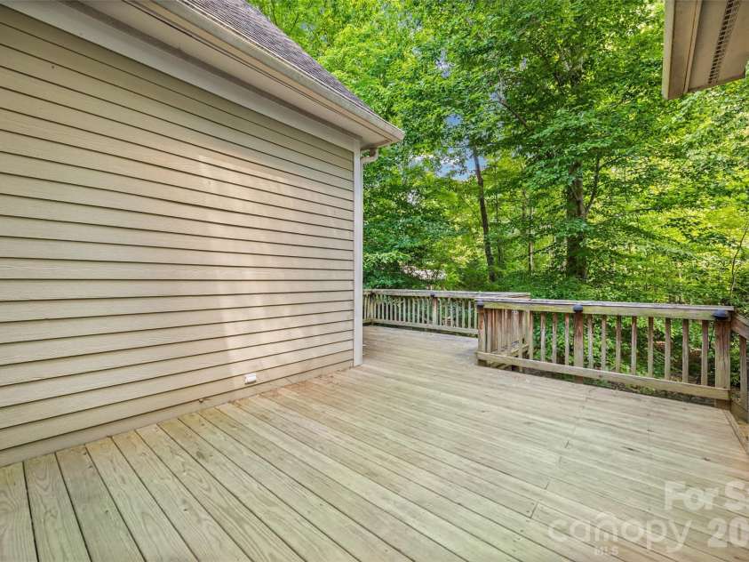 172 Mill Pond Road, Clover, SC 29710.  MLS# CAR4425173, YatesRealty ID 51016. 