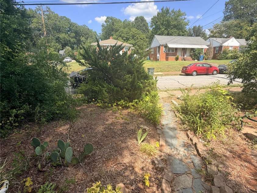 301 Heilig Avenue, Salisbury, NC 28144.  MLS# CAR4422442, YatesRealty ID 51017. Front yard