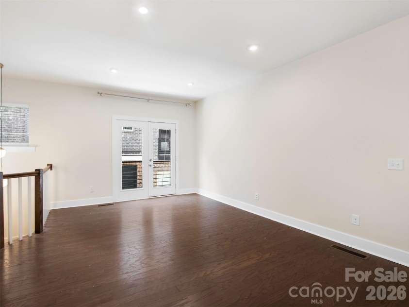 16023 Roscoe Lane, Charlotte, NC 28204.  MLS# CAR4417301, YatesRealty ID 51021. 