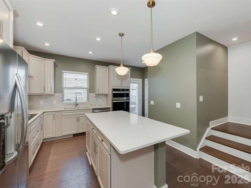 16023 Roscoe Lane, Charlotte, NC 28204.  MLS# CAR4417301, YatesRealty ID 51021. 