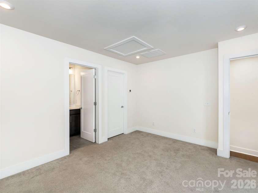 16023 Roscoe Lane, Charlotte, NC 28204.  MLS# CAR4417301, YatesRealty ID 51021. Third Floor Bedroom/Bonus