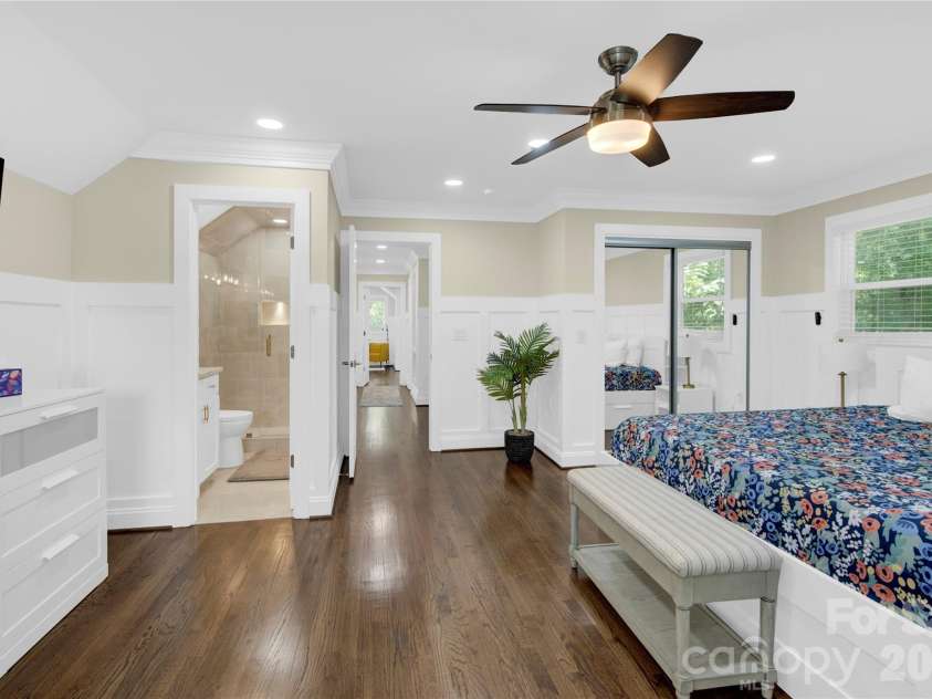 6639 Ronda Avenue, Charlotte, NC 28211.  MLS# CAR4425198, YatesRealty ID 51024. 