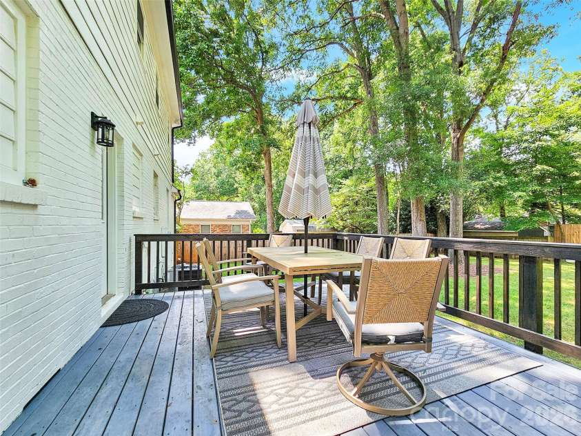 6639 Ronda Avenue, Charlotte, NC 28211.  MLS# CAR4425198, YatesRealty ID 51024. 