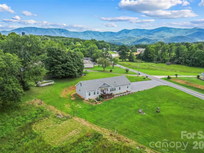 3740 Bennett Road, Morganton, NC 28655.  MLS# CAR4421680, YatesRealty ID 51031. 