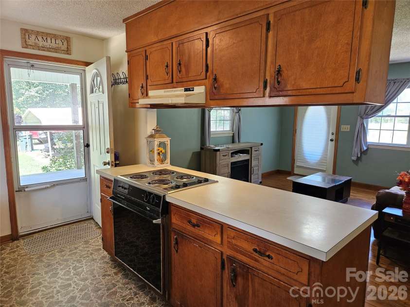 2648 Rose Place, Lenoir, NC 28645.  MLS# CAR4424930, YatesRealty ID 51032. 
