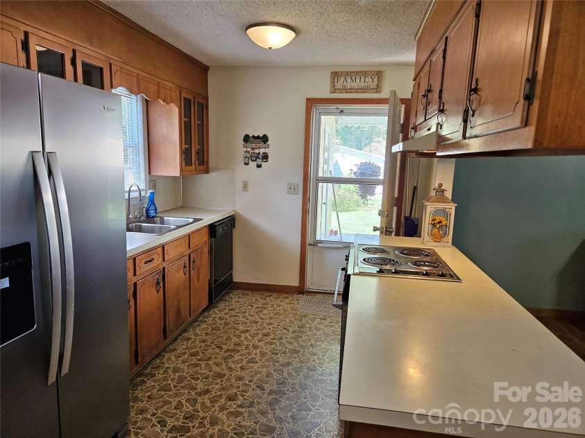 2648 Rose Place, Lenoir, NC 28645.  MLS# CAR4424930, YatesRealty ID 51032. 