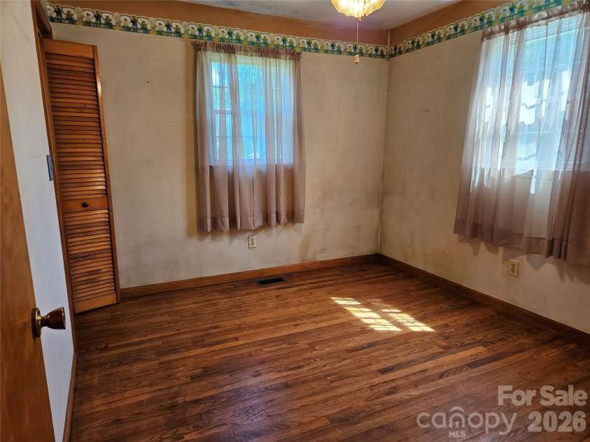 2648 Rose Place, Lenoir, NC 28645.  MLS# CAR4424930, YatesRealty ID 51032. 