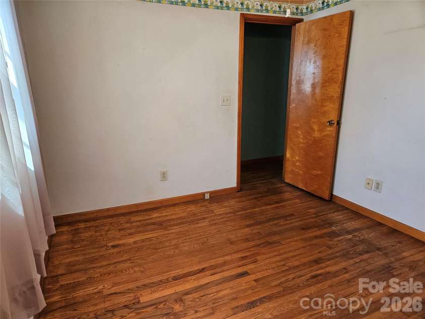 2648 Rose Place, Lenoir, NC 28645.  MLS# CAR4424930, YatesRealty ID 51032. 