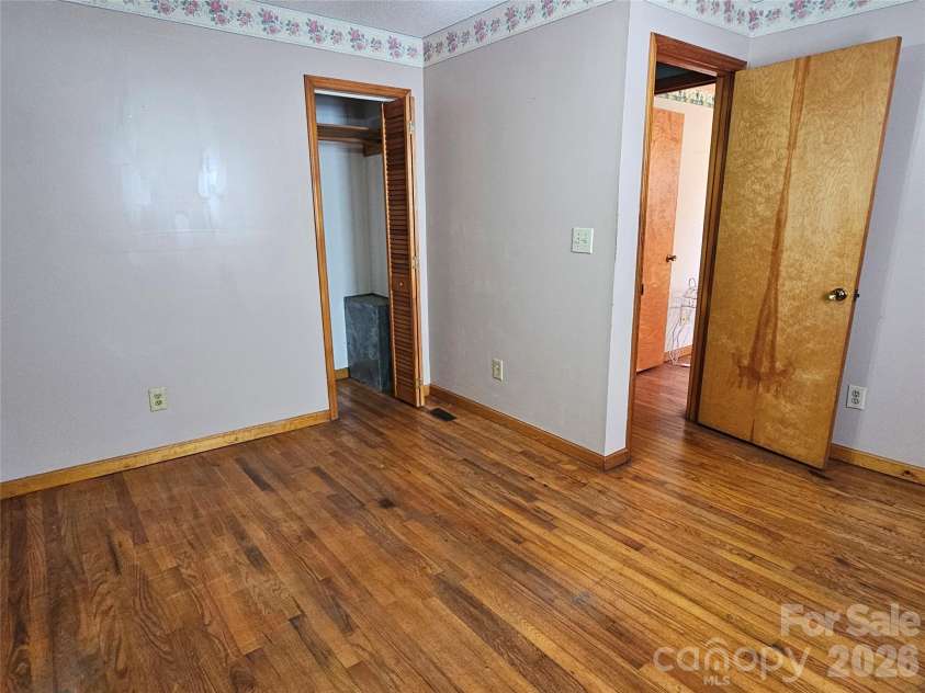 2648 Rose Place, Lenoir, NC 28645.  MLS# CAR4424930, YatesRealty ID 51032. 