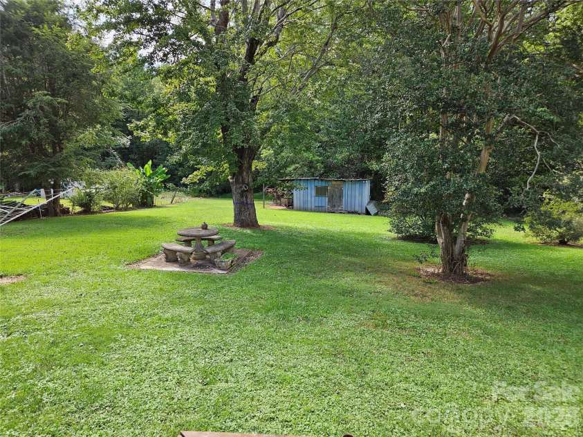 2648 Rose Place, Lenoir, NC 28645.  MLS# CAR4424930, YatesRealty ID 51032. 